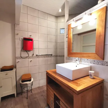 Evasion En Nature : Chambre Calme Avec Repas Bio Chez Catherine - Fr-1-582-456 *