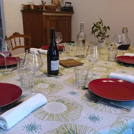 Evasion En Nature : Chambre Calme Avec Repas Bio Chez Catherine - Fr-1-582-456