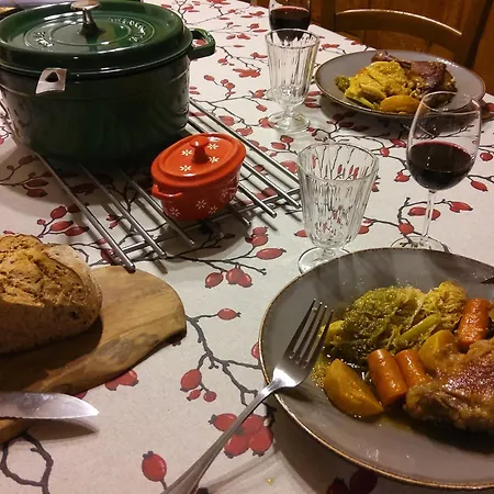 Evasion En Nature : Chambre Calme Avec Repas Bio Chez Catherine - Fr-1-582-456 * Sembadel