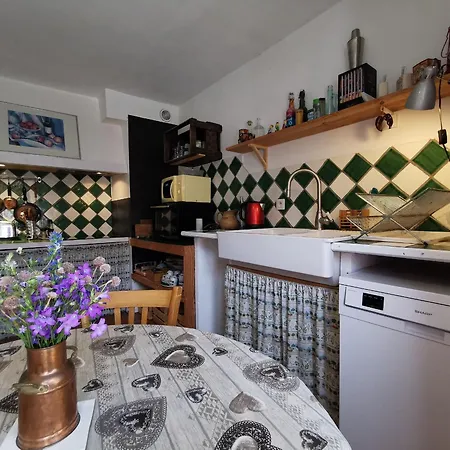 Evasion En Nature : Chambre Calme Avec Repas Bio Chez Catherine - Fr-1-582-456 *